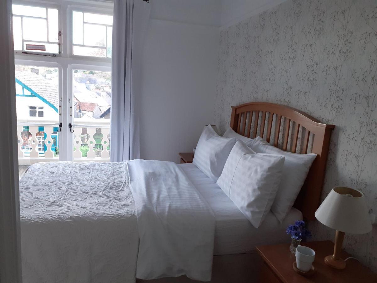 Gable Lodge Guest House Линтън Екстериор снимка